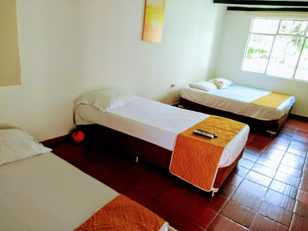 Hotel Playa By Marbar Hoteles Villeta Exteriör bild